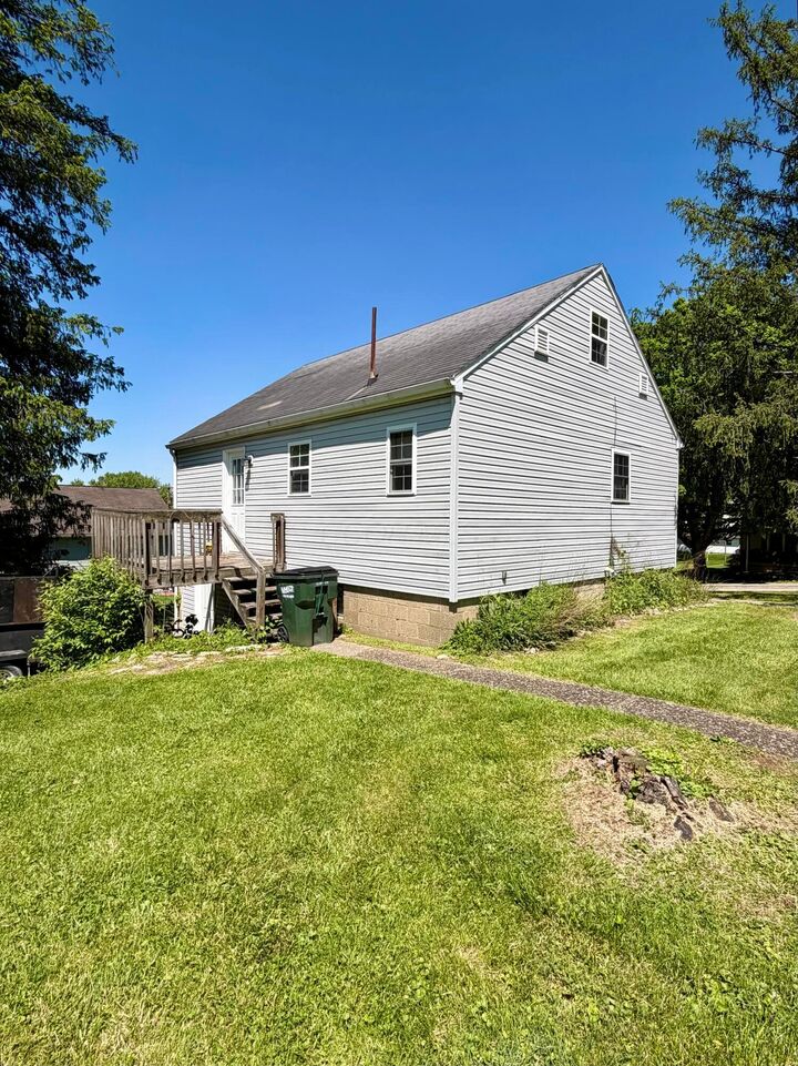 Property Photo:  124 E King Street  OH 43701 