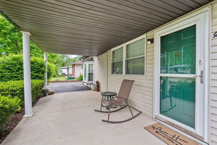 Property Photo:  710 Colton Road  OH 43207 