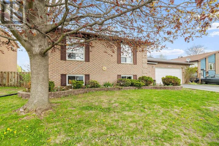 Property Photo:  865 Cunningham Crescent  ON K6V 6H3 