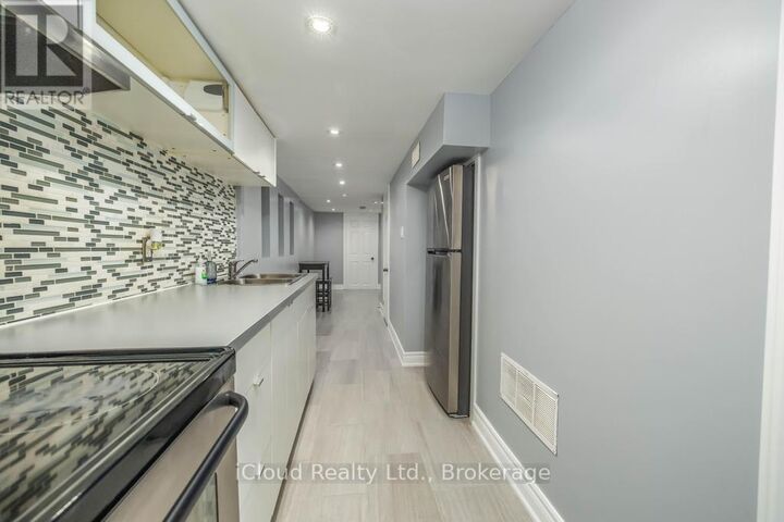 Property Photo:  225 Wallace Avenue (Lower)  ON M6H 1V5 