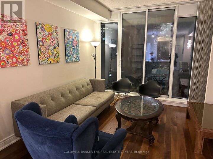 Property Photo: 111 Elizabeth Street 1710 ON M5G 1P7