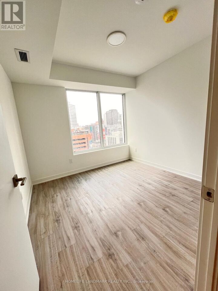 Property Photo:  252 Church Street 2016  ON M5B 0E6 