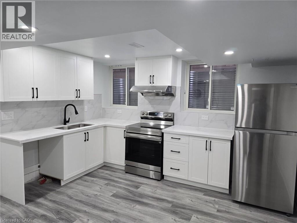 Property Photo:  14 Cahill Drive Lower  ON N3T 0V5 
