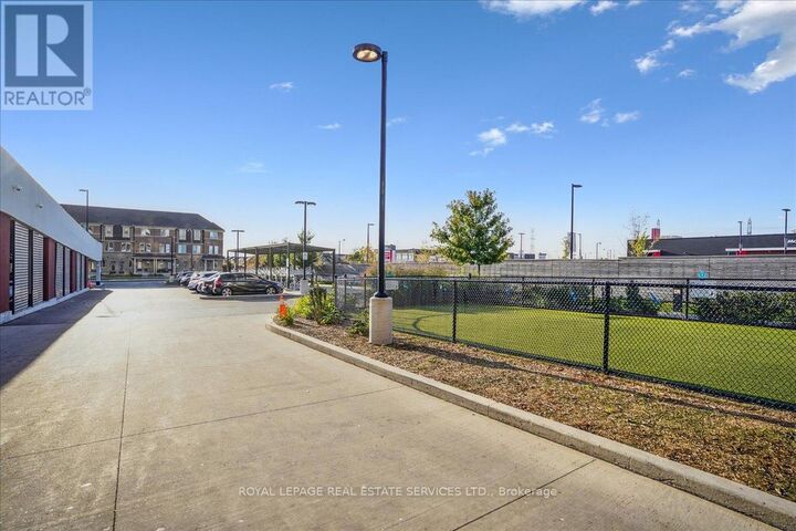 Property Photo: 2550 Simcoe Street North 1012 ON L1L 0R5