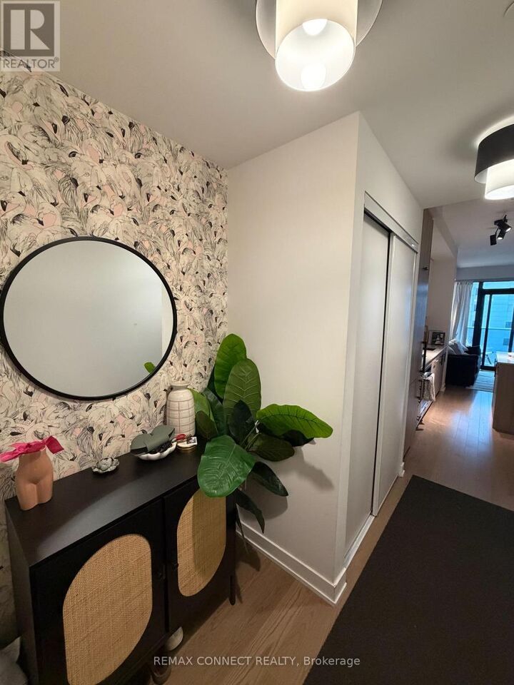 Property Photo:  330 Richmond Street West 621  ON M5V 0M4 