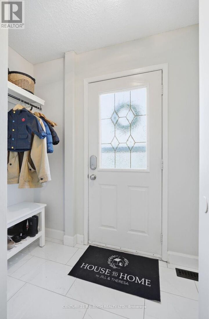 Property Photo:  109 Elizabeth Street  ON L4N 6P2 