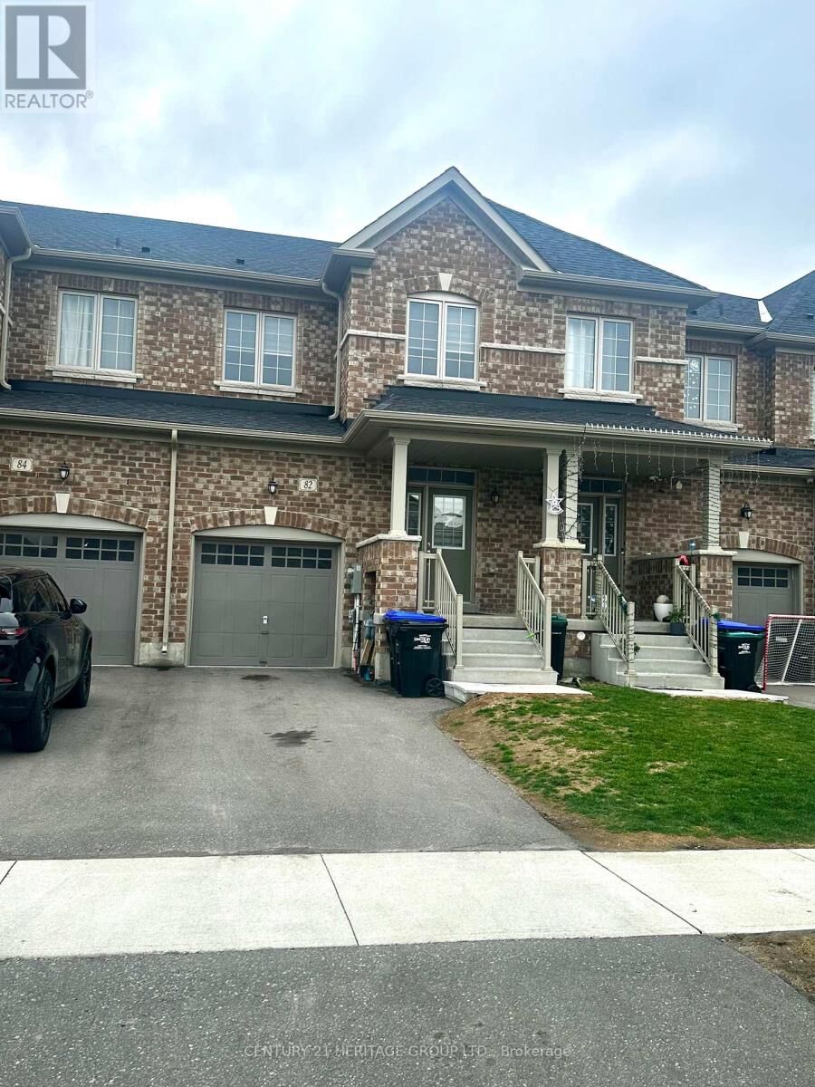 Property Photo:  82 Ferragine Crescent  ON L3Z 4K2 