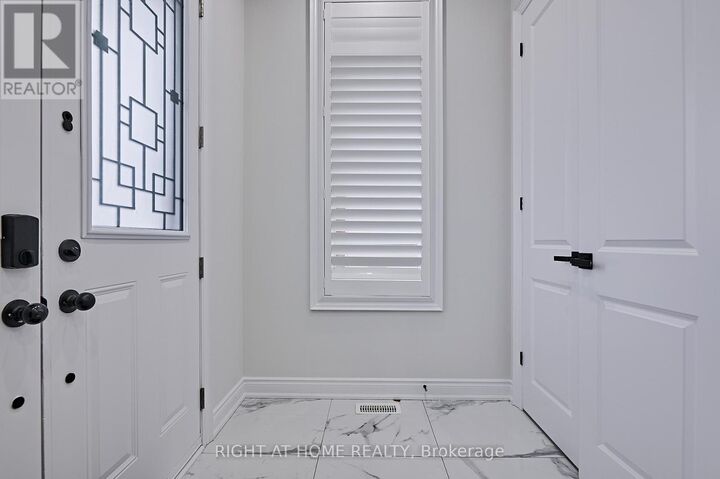 Property Photo:  292 Windfield Farm Drive  ON L1L 0M3 