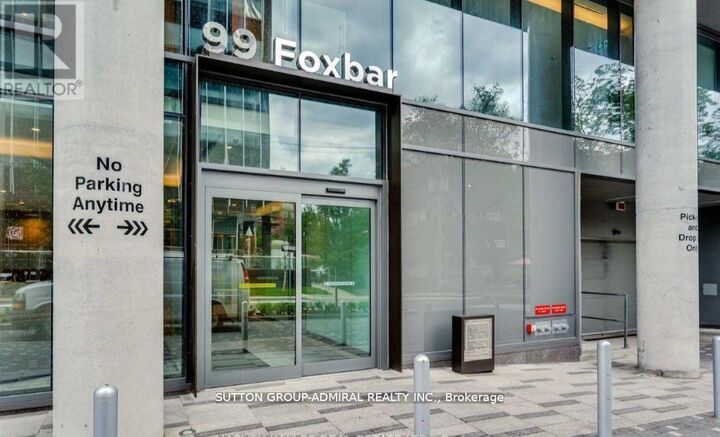 Property Photo:  99 Foxbar Road 705  ON M4V 2G5 