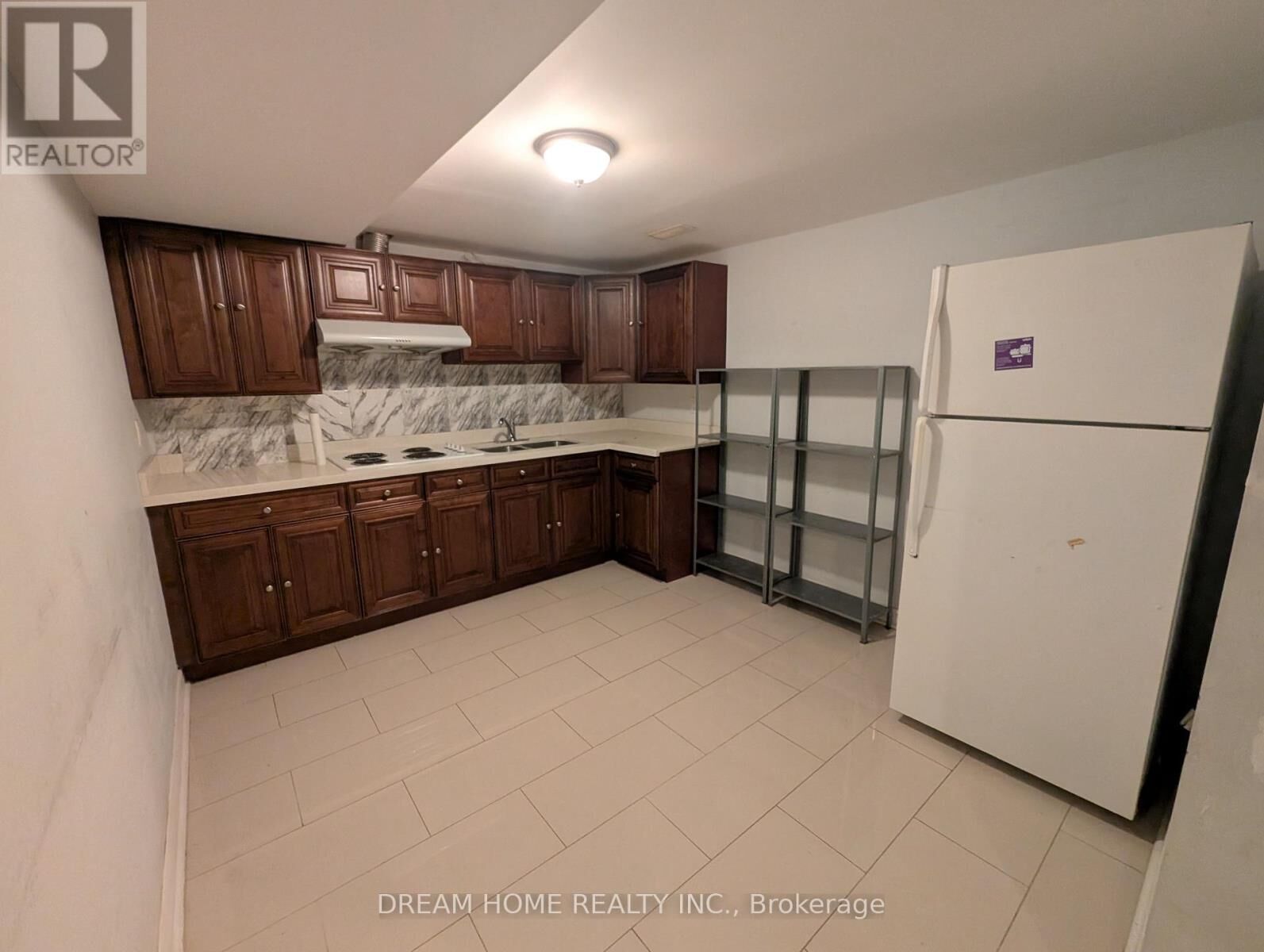 Property Photo:  28 Carl Crescent Basement  ON M1W 3R2 