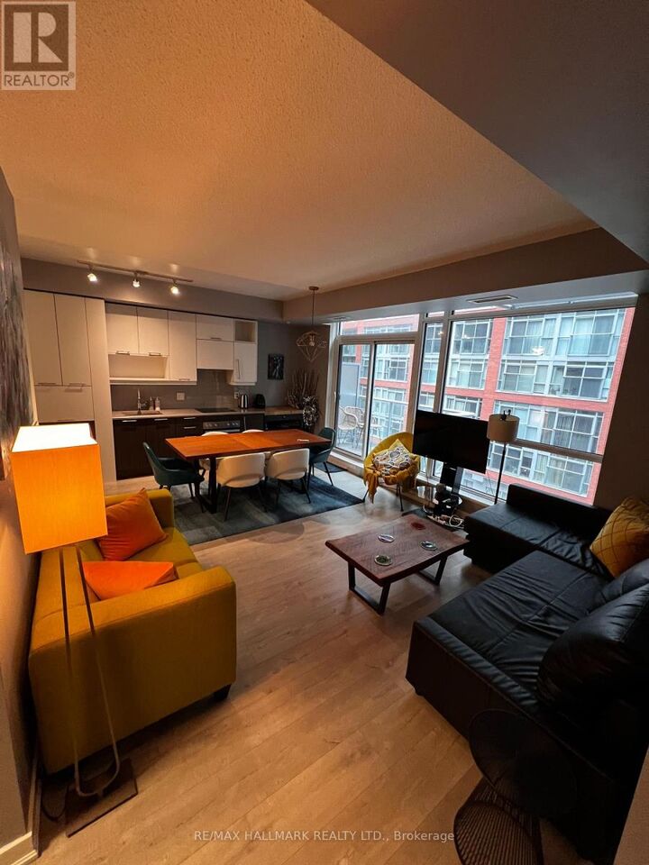 Property Photo:  30 Nelson Street 316  ON M5V 0H5 