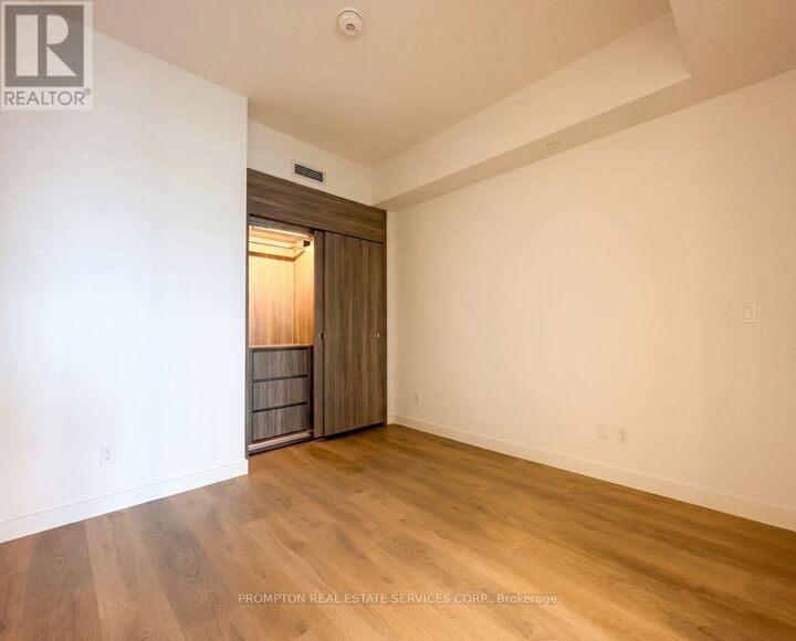 Property Photo:  68 Esther Shiner Boulevard 568  ON M2K 0J8 