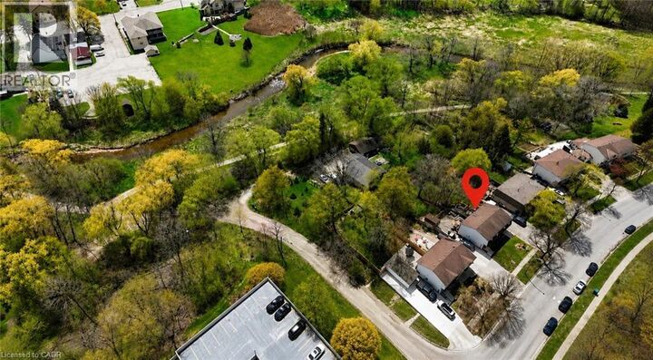 Property Photo:  195 Old Carriage Drive  ON N2P 1H5 