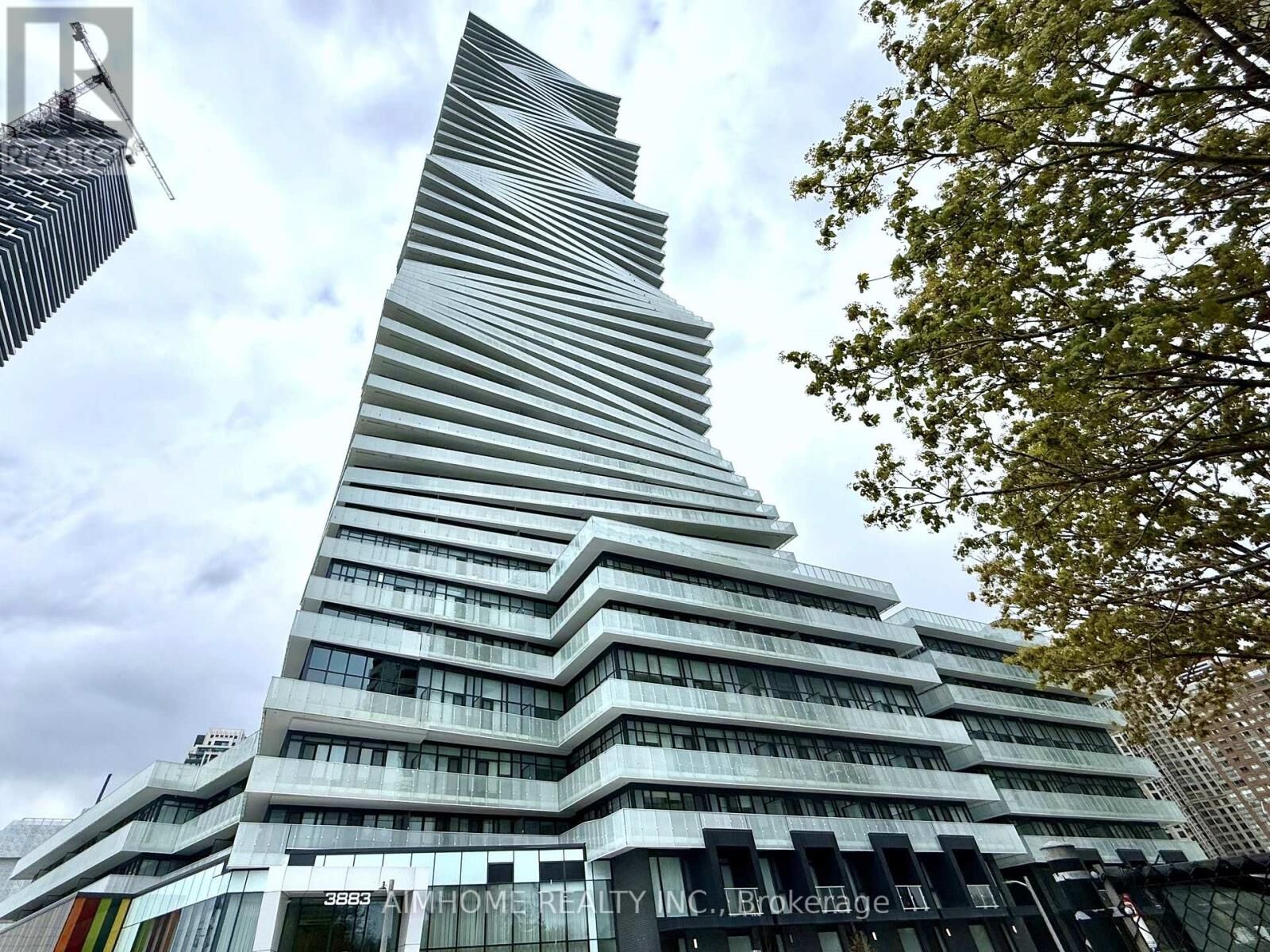 Property Photo:  3883 Quartz Road 5604  ON L5B 0M4 