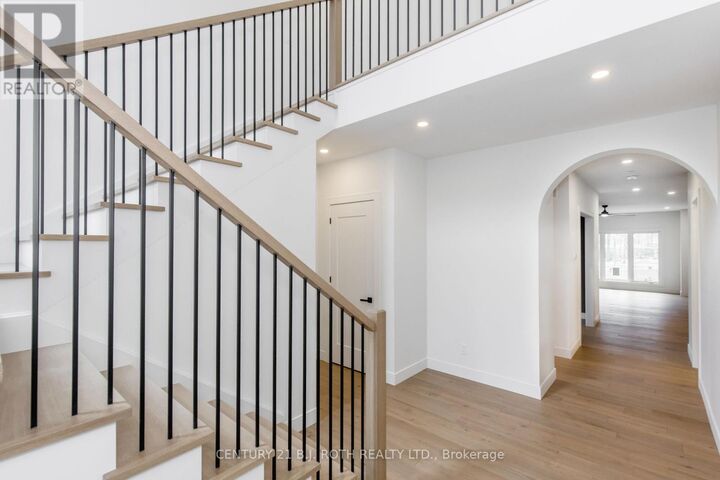 Property Photo:  56 Brennan Avenue  ON L4N 4B1 