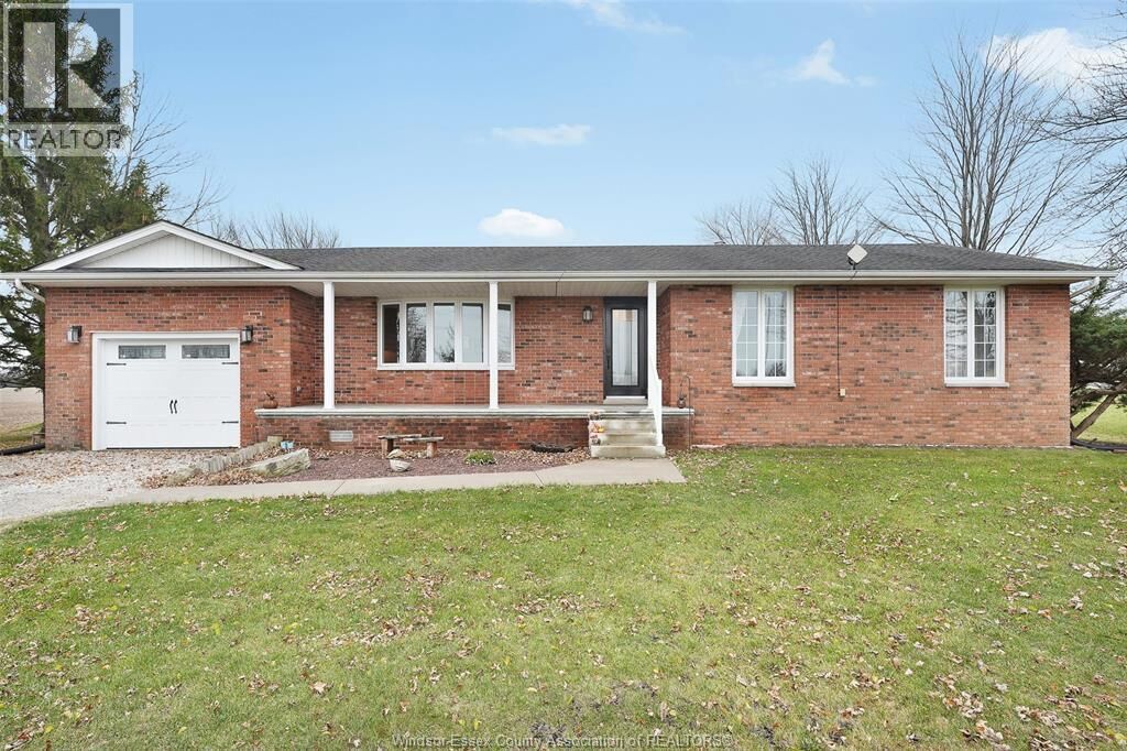 Property Photo:  527 County Rd 42  ON N8N 2L9 