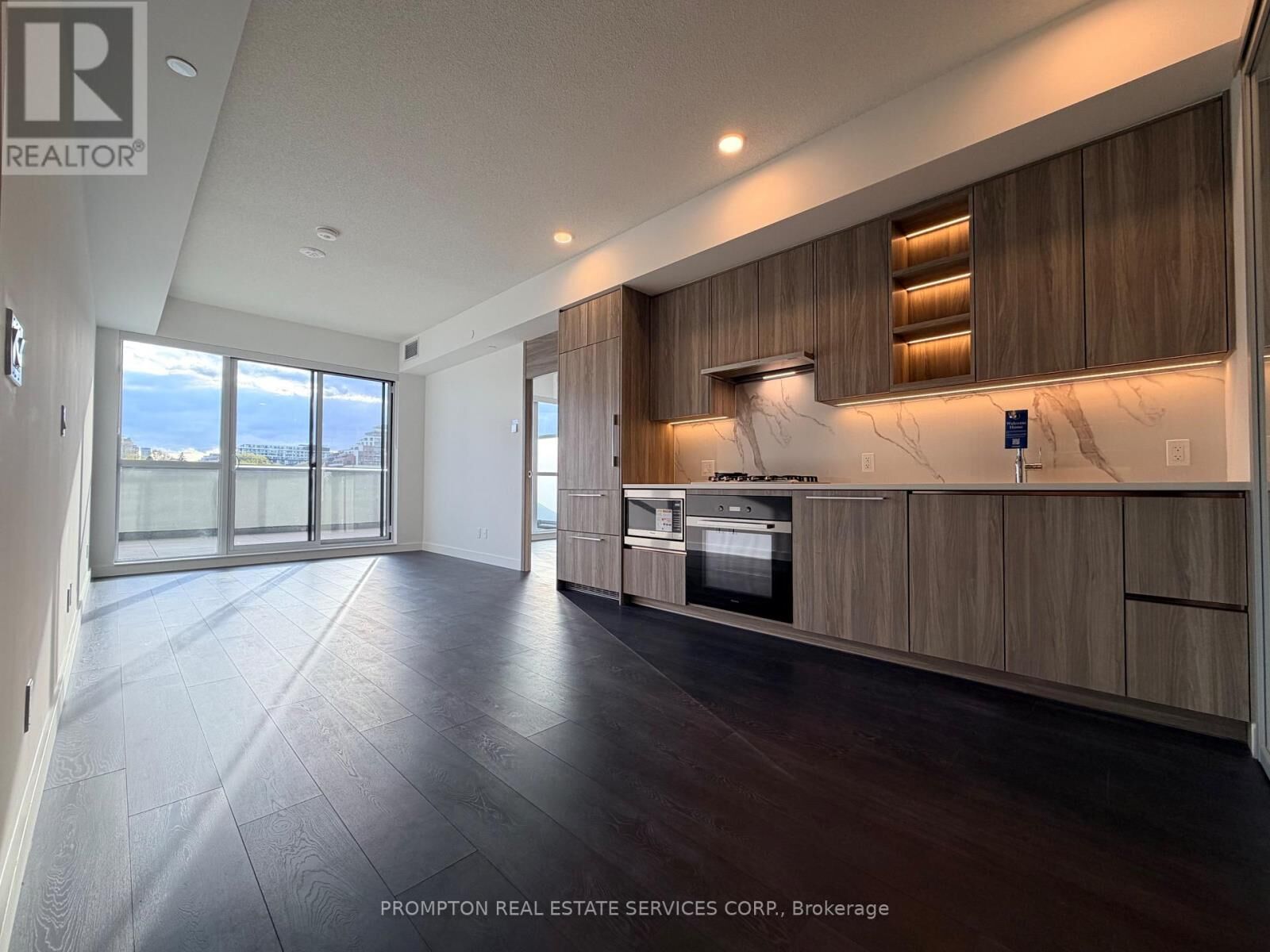 Property Photo:  18 Esther Shiner Boulevard 517  ON M2K 0J7 