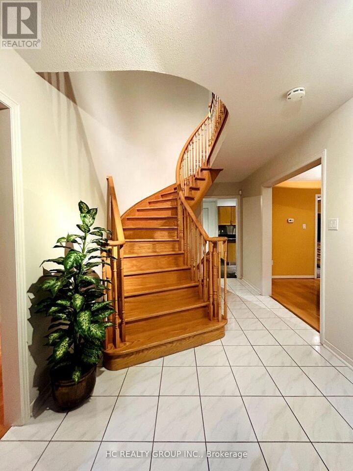 Property Photo:  33 Westmoreland Court  ON L3R 8L9 
