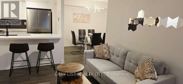 Property Photo:  75 Weldrick Road East 613  ON L4C 0H9 