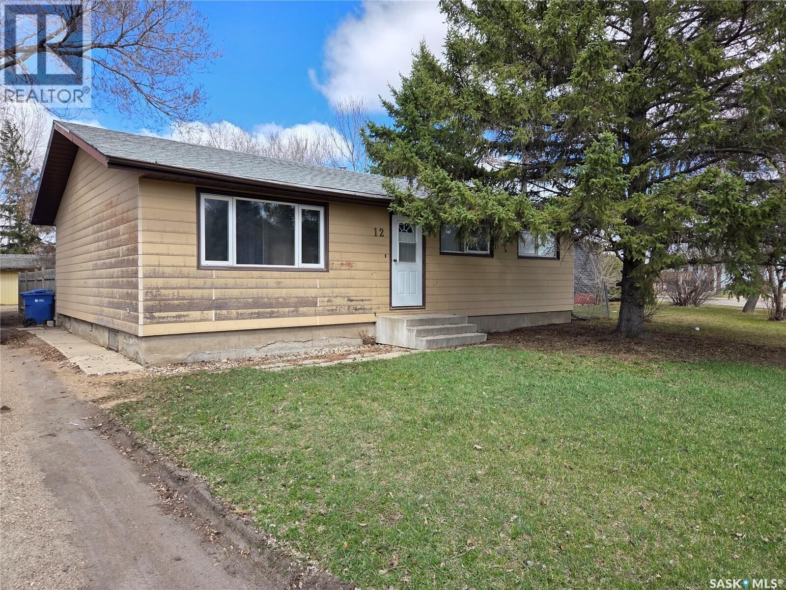 Property Photo:  12 Mountain Drive  SK S0C 0R0 