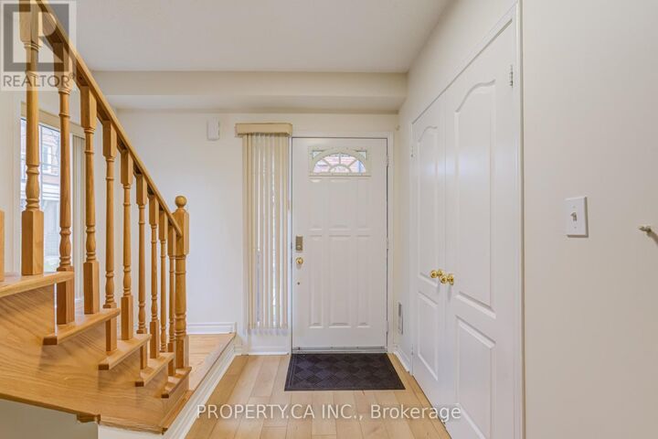 Property Photo:  365 Murray Ross Parkway 33  ON M3J 3T7 