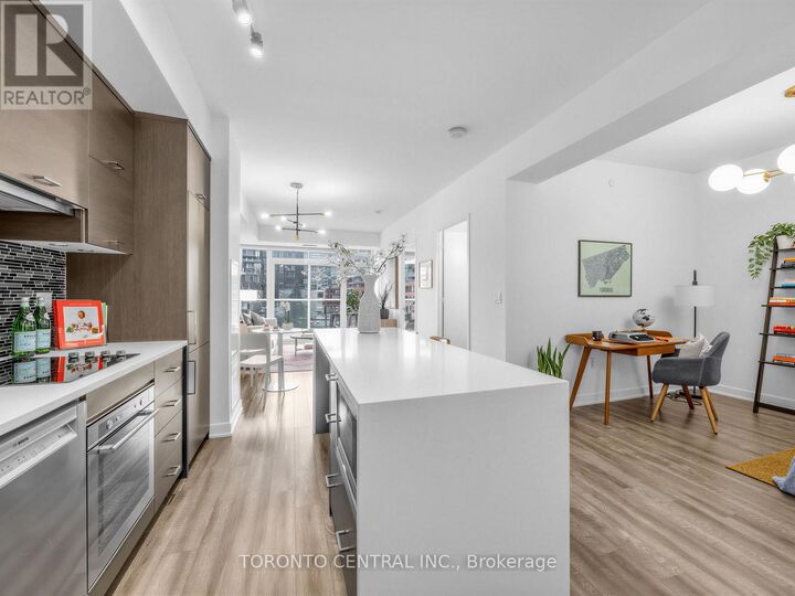 Property Photo:  106 Dovercourt Road 402  ON M6J 0G4 