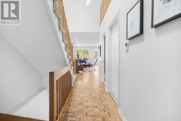 Property Photo:  4 Hackett Street  ON K1V 0P8 