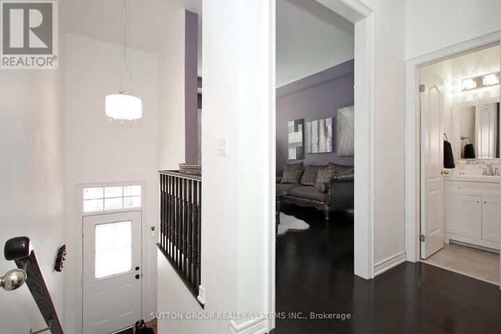 Property Photo:  41 Martinworth Lane  ON L1Z 0L1 