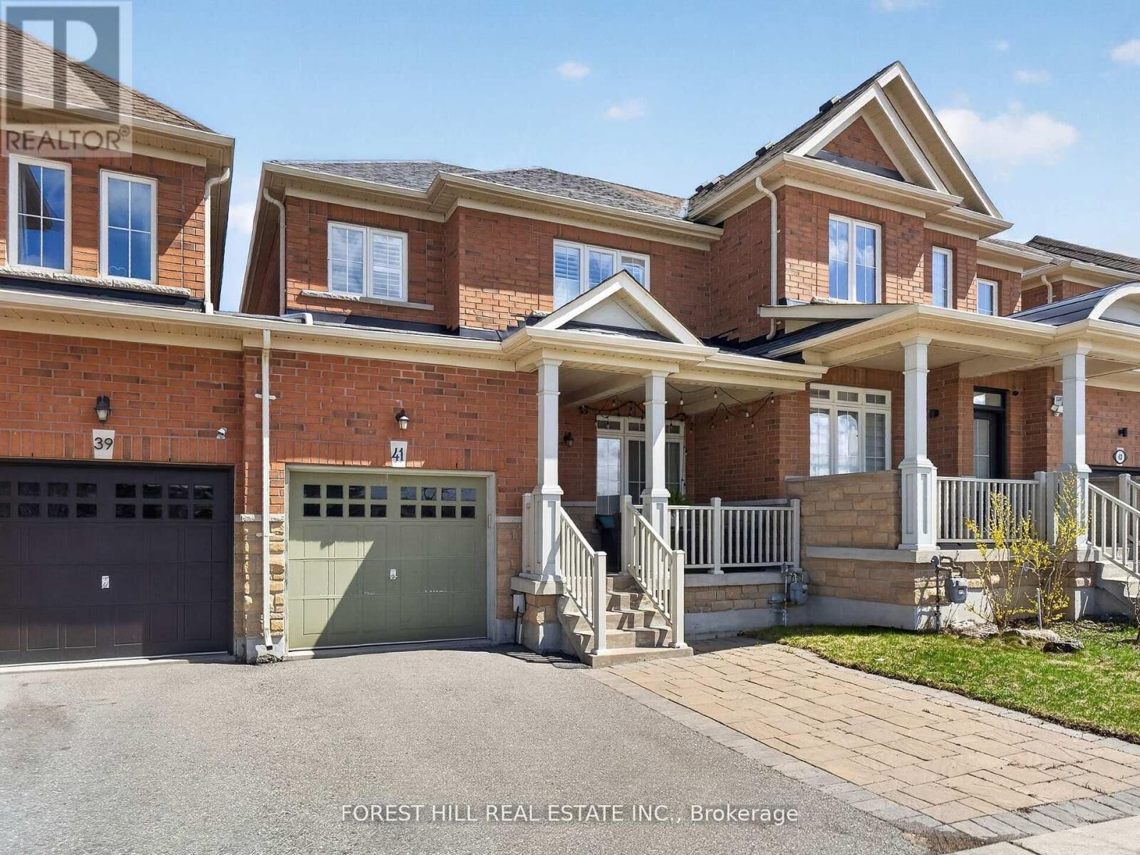 Property Photo:  41 Pavlova Crescent  ON L4E 0V8 