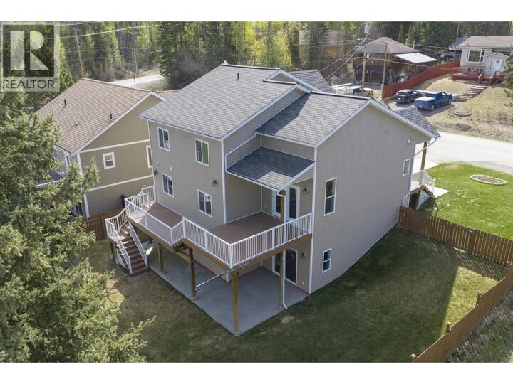 Property Photo: 335 6th Street BC V0J 3A0