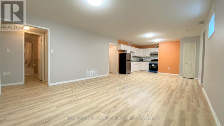 Property Photo:  18 Ambler Bay  ON L4M 7A5 
