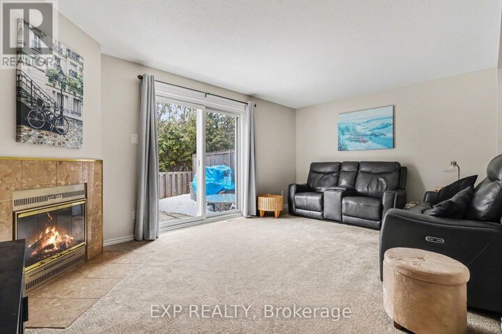 Property Photo:  1765 Lamoureux Drive B  ON K1E 2N5 