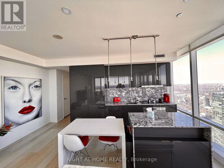 Property Photo:  1 Bloor Street East 7401  ON M4W 1A9 