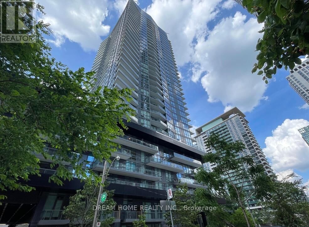 Property Photo:  30 Roehampton Avenue 2902  ON M4P 0B9 