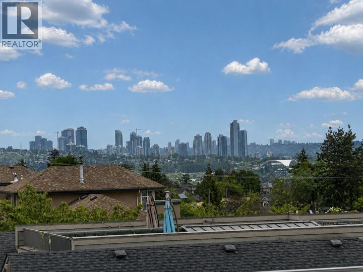 Property Photo:  232 East 6th Street 7  BC V7L 1P5 