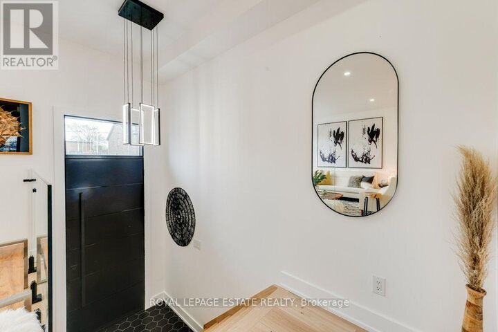 Property Photo:  4 Lunness Road  ON M8W 4M3 