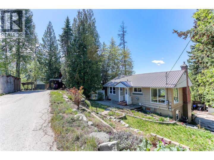 Property Photo: 2551 Pinewood Drive BC V0G 1Y0