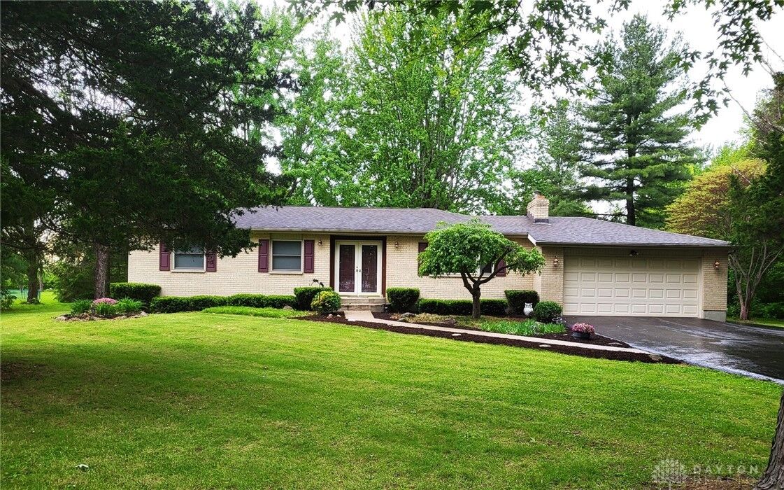 Property Photo: 5820 S Wheelock Road OH 45383