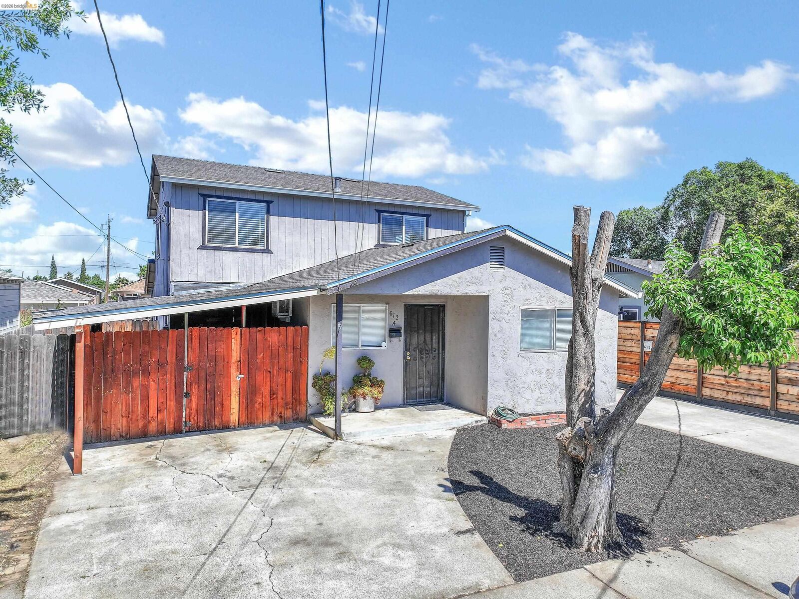 Property Photo: 612 W 15th St B CA 94509