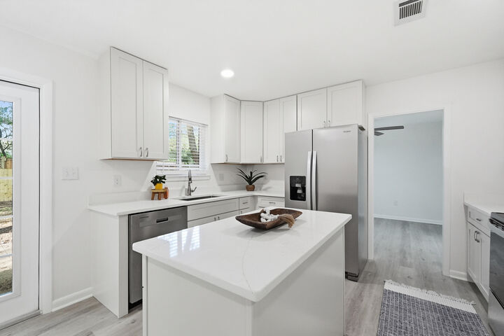 Property Photo:  547 Mooney Road  FL 32547 