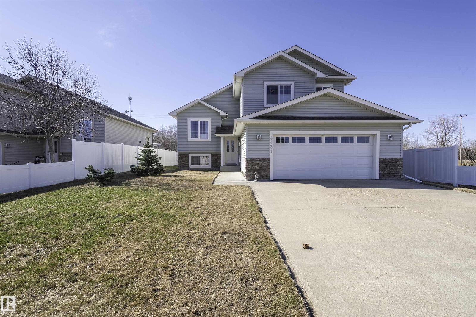 Property Photo:  4431 48 Avenue  AB T0G 2J0 