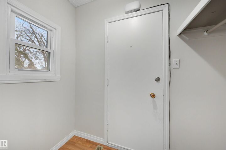 Property Photo:  11421 68 Street NW  AB T5B 1P1 