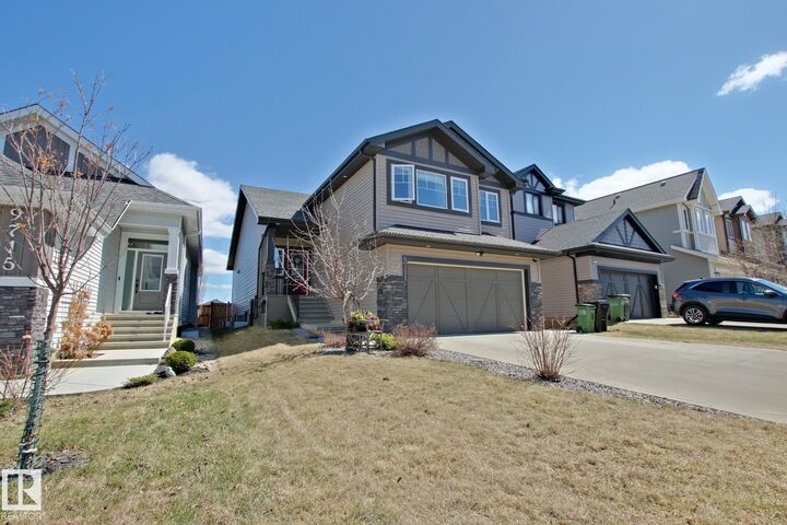 Property Photo:  9711 223 Street NW  AB T5T 4B5 