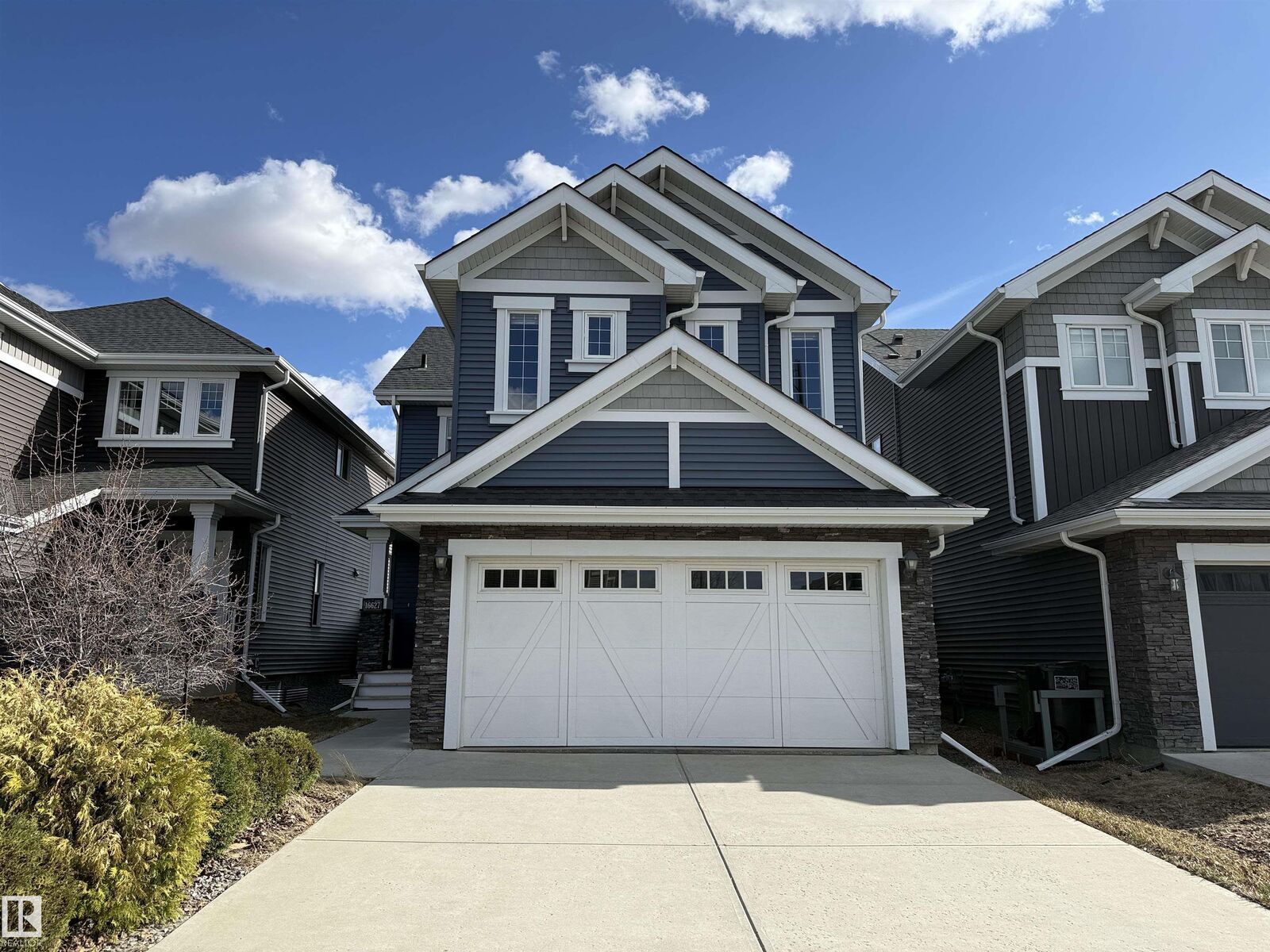 Property Photo:  16627 18 Avenue SW  AB T6W 3C5 