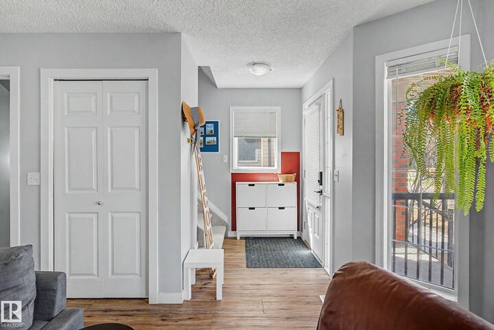 Property Photo:  5281 Terwillegar Boulevard NW 15  AB T6R 0C5 