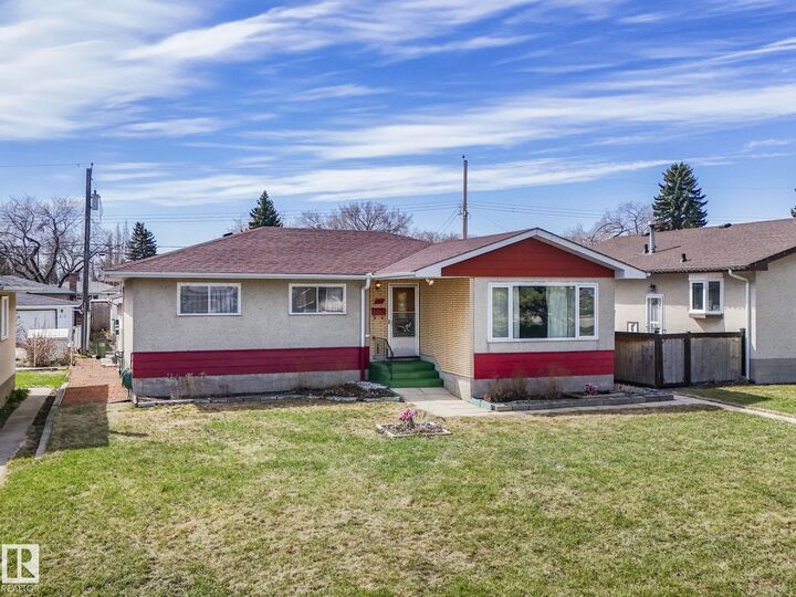 Property Photo:  3519 113 Avenue NW  AB T5W 0P5 
