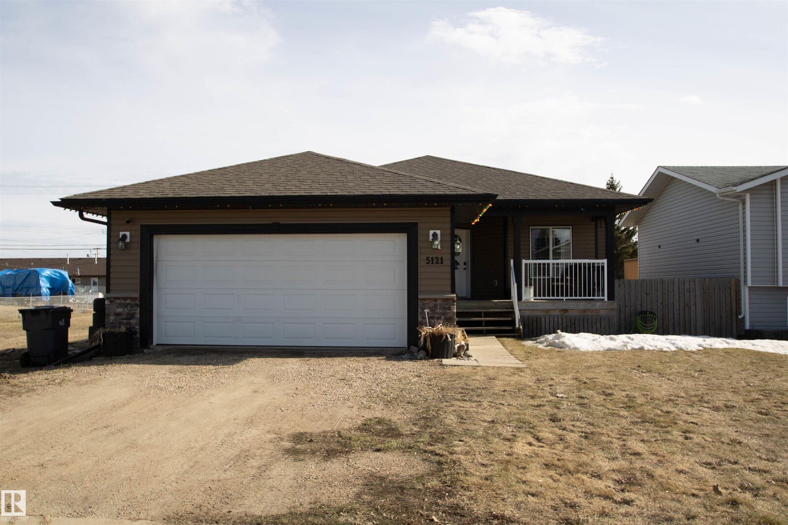 Property Photo:  5121 52 Ave  AB T0A 3A1 