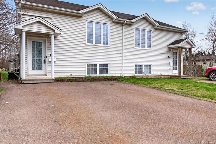 86 Lorette Street — photo 1
