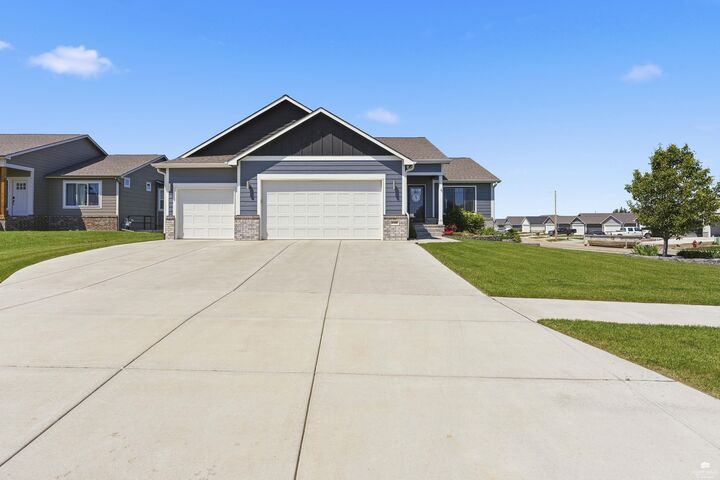 Property Photo: 4390 Glen View Drive KS 66502