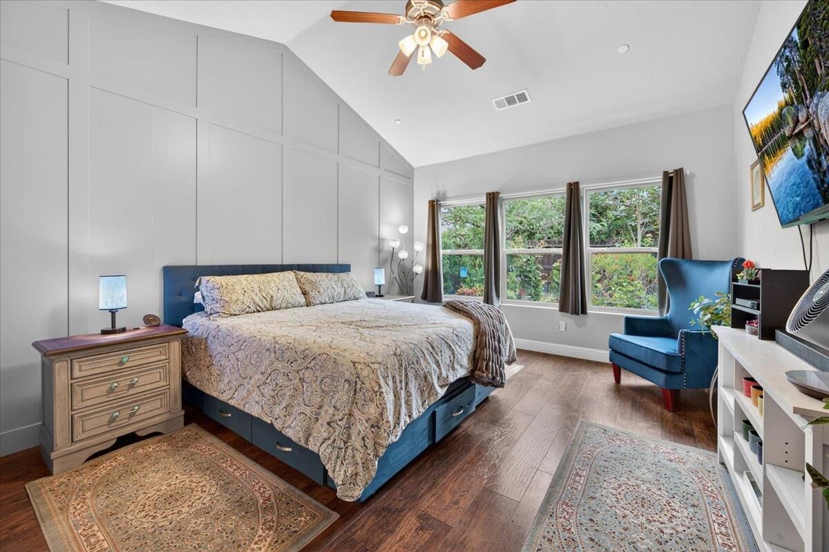 Property Photo: 6189 E Farrin Avenue CA 93727